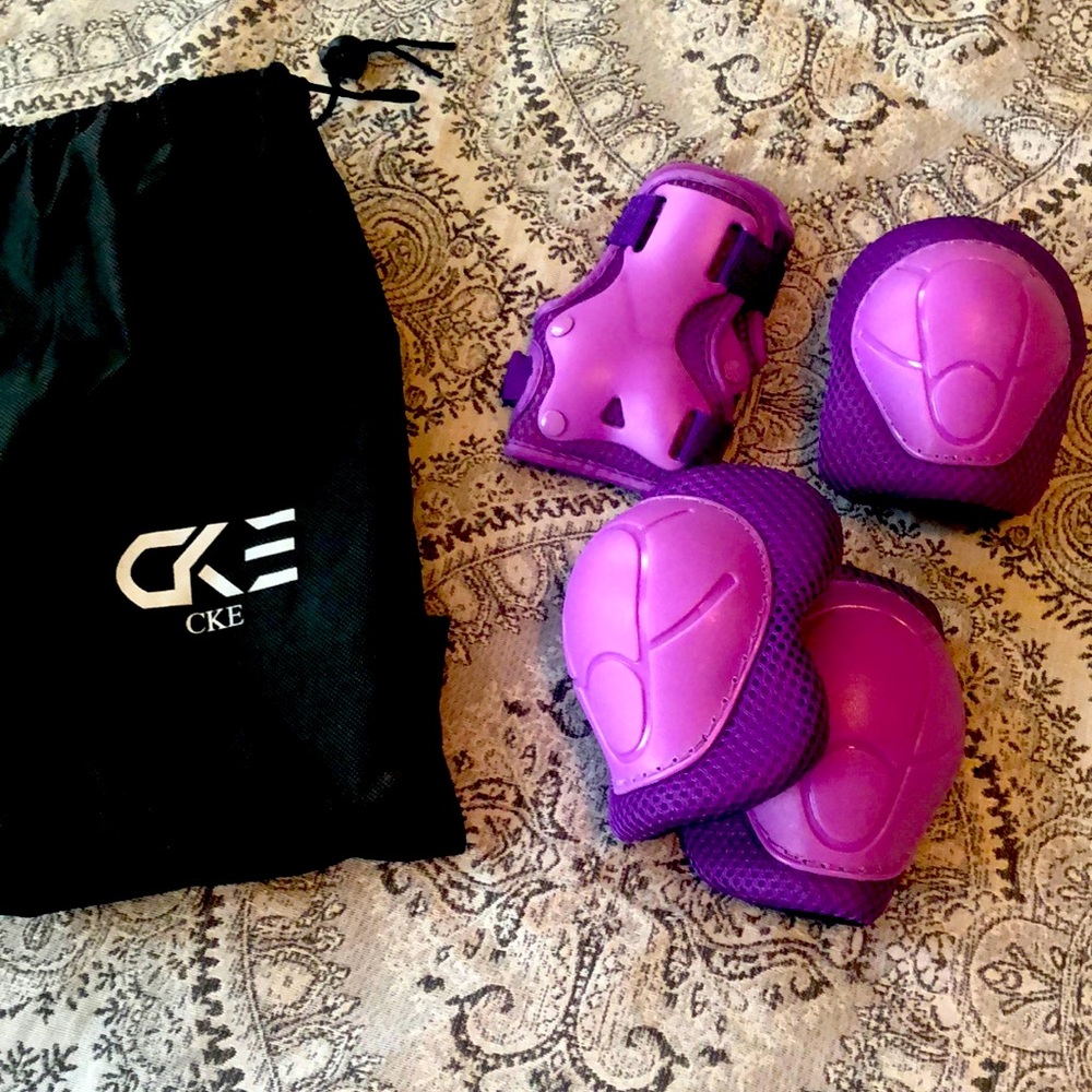 Purple kids Knee, elbow and palm pads. Brand New!